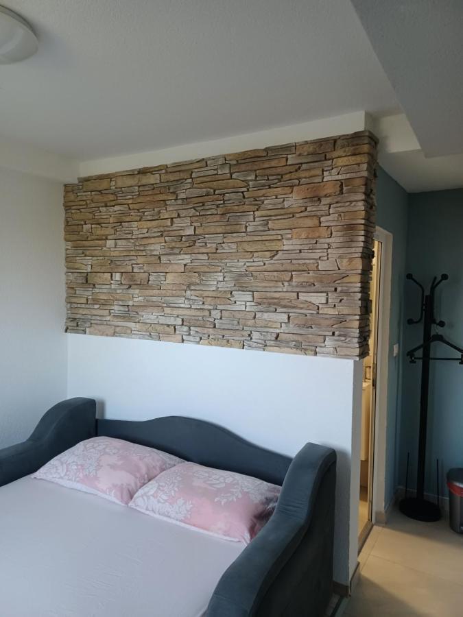 Apartment Stone