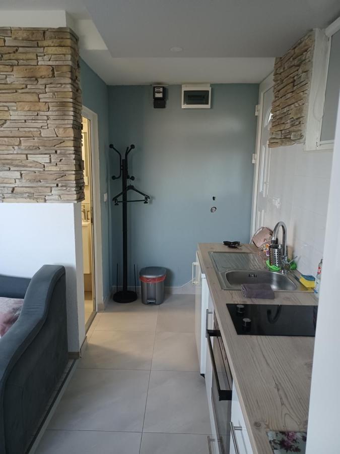 Stone Apartment Split