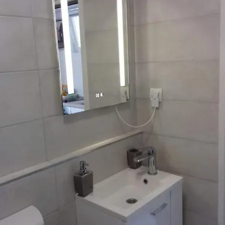 Stone Guest House Split Room photo